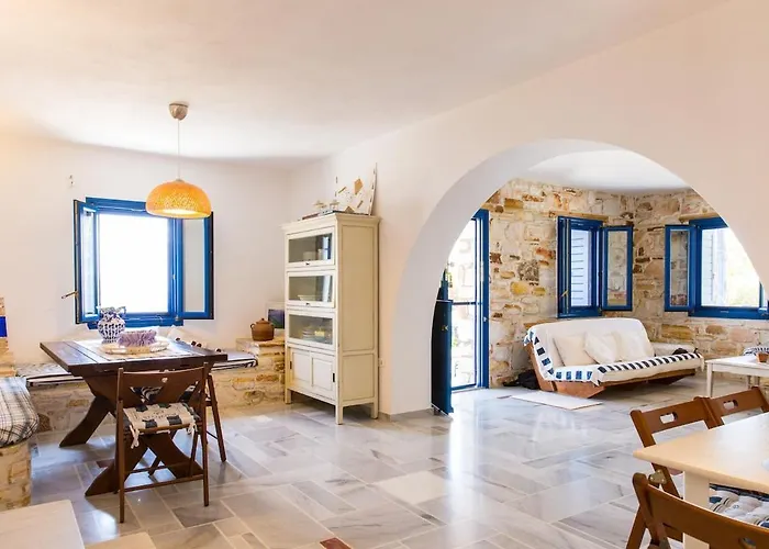 Family House, Paros Golden
