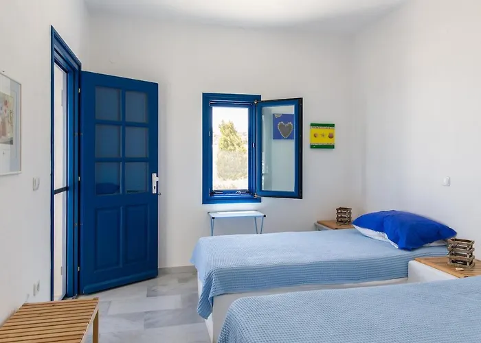 Family House, Paros Golden Δρυός
